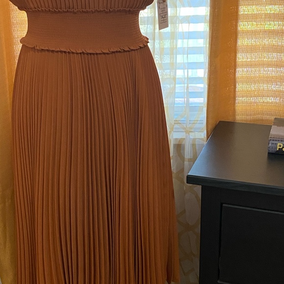 New !!! Gorgeous Nanette Lepore Midi Pleated Dress Size 4 - Picture 13 of 13